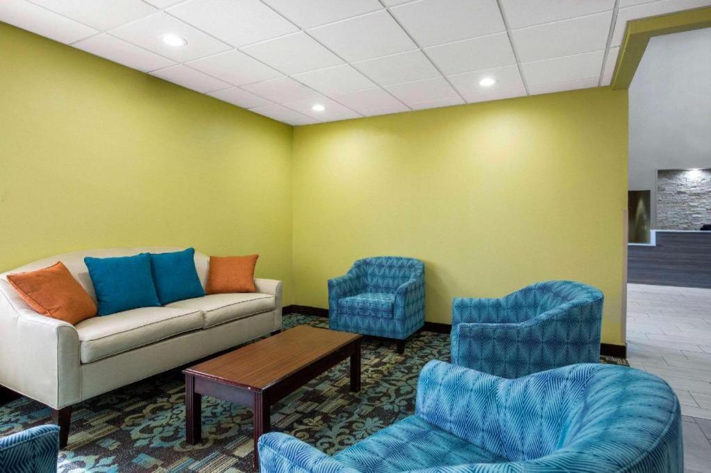 Quality Inn & Suites Arnold - St Louis Ngoại thất bức ảnh